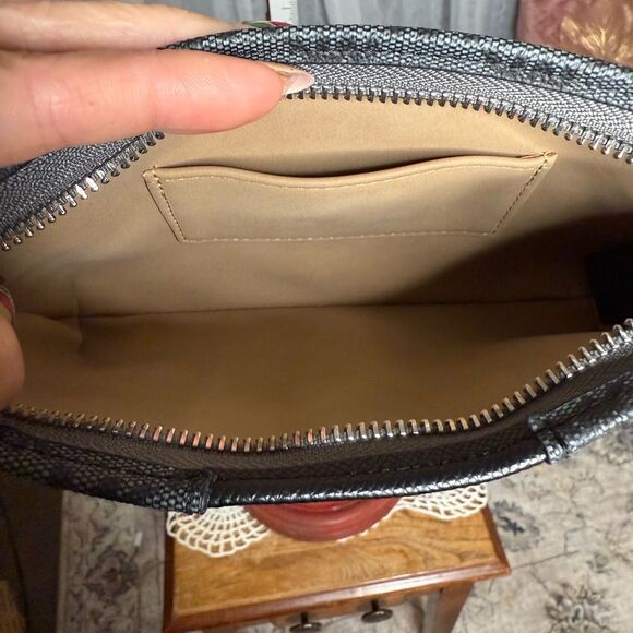 Michael Kors Black and Tan Belt Bag - L/XL - Picture 7 of 8